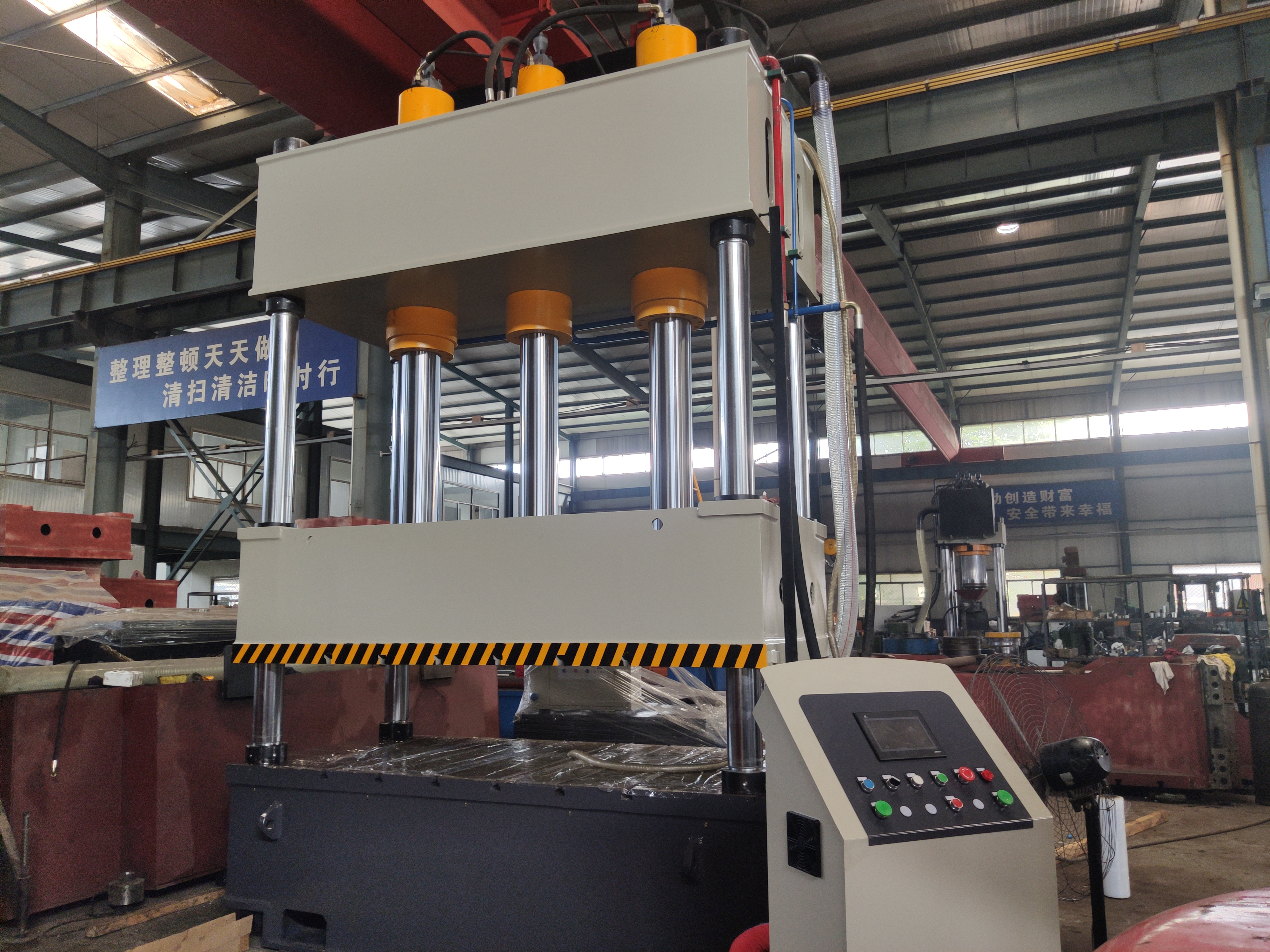 <a href=http://mola-solar-systems.com/news_article?news_id=156>天津液壓設(shè)備</a>